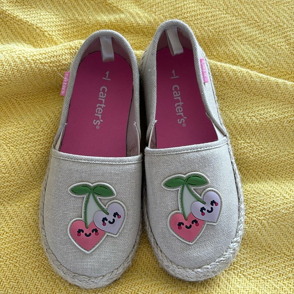 Carters tan linen strawberry toe detail slip on espadrille rubber sole nwot